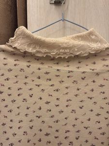 Floral Print Turtleneck lace Top