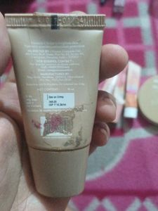 mamaearth foundation and compact