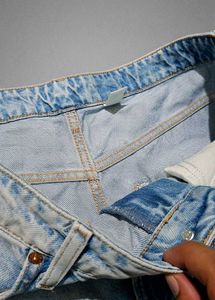 H&amp;M| Light Wash Baggy Balloon Fit Jeans|