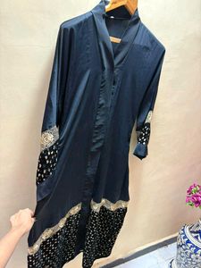 Elegant Black Abaya with Gold Embellishments