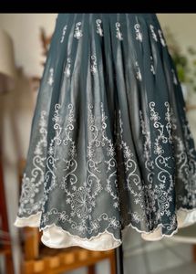 Elegant green Embroidered Skirt