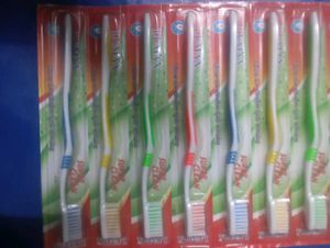 12 Pcs Pack Lumax Excite Toothbrush Pac