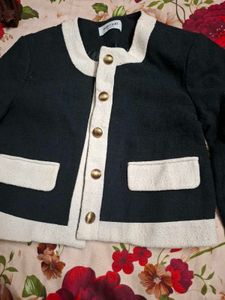 Chic Black &amp; White Cropped Jacket