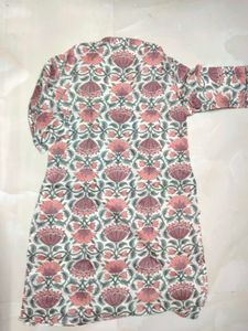 Beautiful Floral Print Kurta