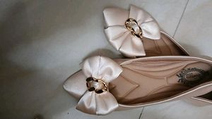 Chic Bow Accent Flats - Size 40/ UK 7