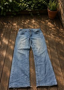 Light Wash Flared Jeans