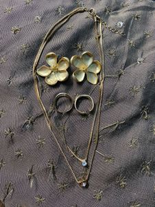 Elegant Gold-Tone Flower Jewelry Set