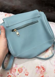 New Sling Bag With 4zip Very Spacious
