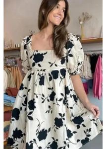 Chic Floral Print Puff Sleeve Dress