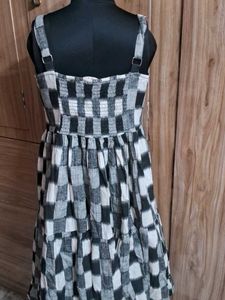 Chic Checkered Tiered Midi Dress