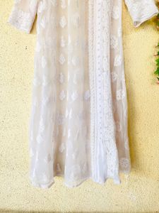 Elegant White Chikankari Kurta