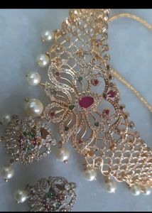 Stunning Kundan &amp; Pearl Choker Set