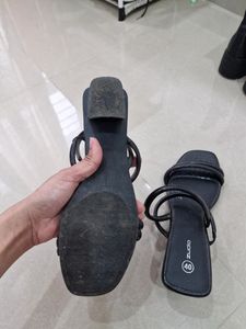 Chic Black Strap Sandals