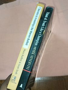 Trading &amp; Investing Like Warren Buffett 2 Books Se