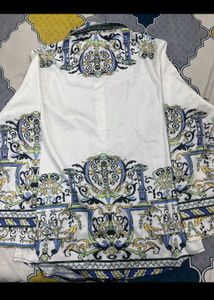 Elegant White Printed stain top