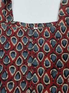 Maroon printed sleeveless short kurti