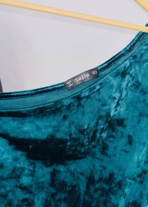 😍 Velvet One-Shoulder Top