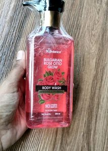 St Botonica Bulgarian Rose Otto Glow Body Wash 🌹