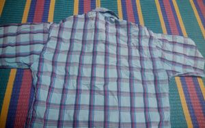 Men's Plaid Short-Sleeve Button-Up Shirt