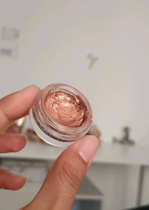 Shimmering Rose Gold Cream Eyeshadow