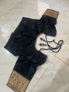 IIFA Award Collection By Vikram Black &amp; Gold Saree