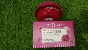 Dot &amp; Key Dragon Fruit Jelly Moisturizer &amp; Sunscre