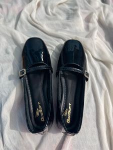 Shiny Black Ballerina Flats