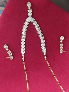 Stunning Crystal Necklace and Earring Set