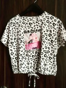 10 Amour Paris Graphic Tee,2 shorts n jogger