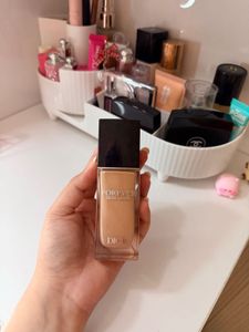 Dior Forever Skin Glow Foundation