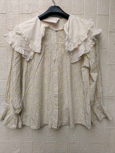 New with tag Vintage Floral Puff Sleeve Blouse