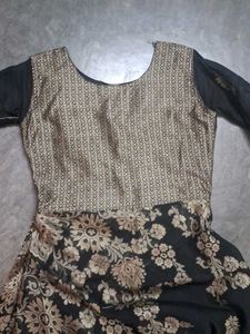 Elegant Black &amp; Gold Floral Maxi Dress