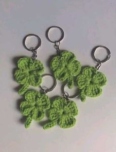 4 🍀 Clover Keychain