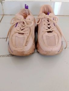 Girl's Sneakers 🌈
