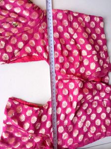 Elegant Rose &amp; Gold Saree with Blouse