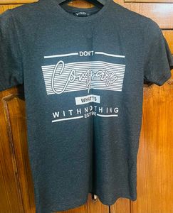 Men's T Shirt Size M