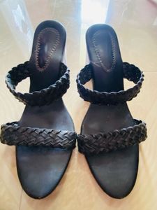 Stylish Black Braided Heels Sandals