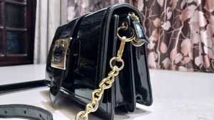 Women's Black Adjustable Sling Bag
