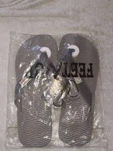 New with Tags: Feet Flip Flops Grey Men