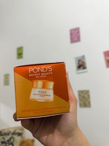 Pond's Bright Beauty Gel Creme