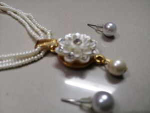 Elegant Pearl Necklace and Earring Set