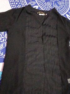 Elegant Black top