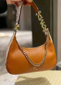 Micheal kors slingbags