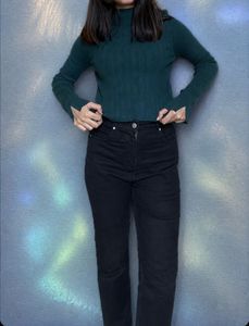 Emerald Ribbed Turtleneck Sweater