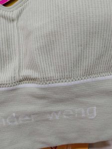 135 - waistline grip blouse cut