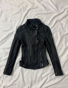 Chic Black Leather Biker Jacket