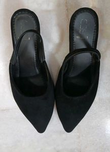 Black Pointed Toe Mules/Kitten Heels w stockings