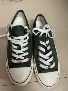 Stylish Green Canvas Sneakers