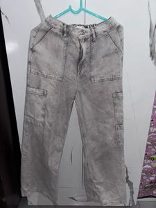 Gray Cargo Jeans &amp; Green Tank Top Set
