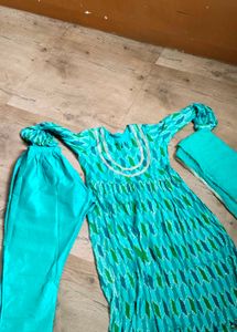 Elegant Teal Geometric Print Kurta